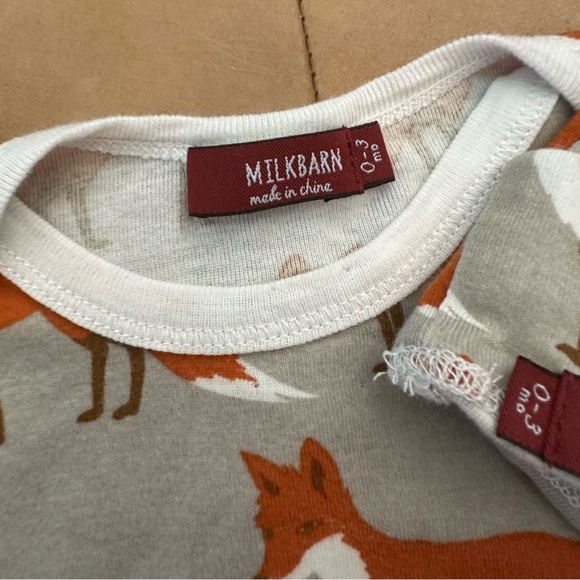 💛$15 FLASH SALE💛Milkbarn Organic Cotton Gown & Hat Set 0-3M - Picture 2 of 3